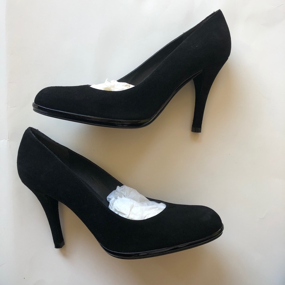 Stuart Weissman Suede Pumps